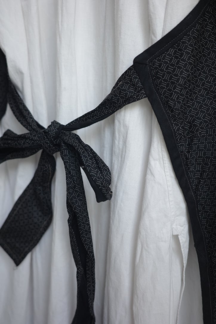 VINTAGE ヴィンテージ / APRON (BLACK PRINTED) | genre