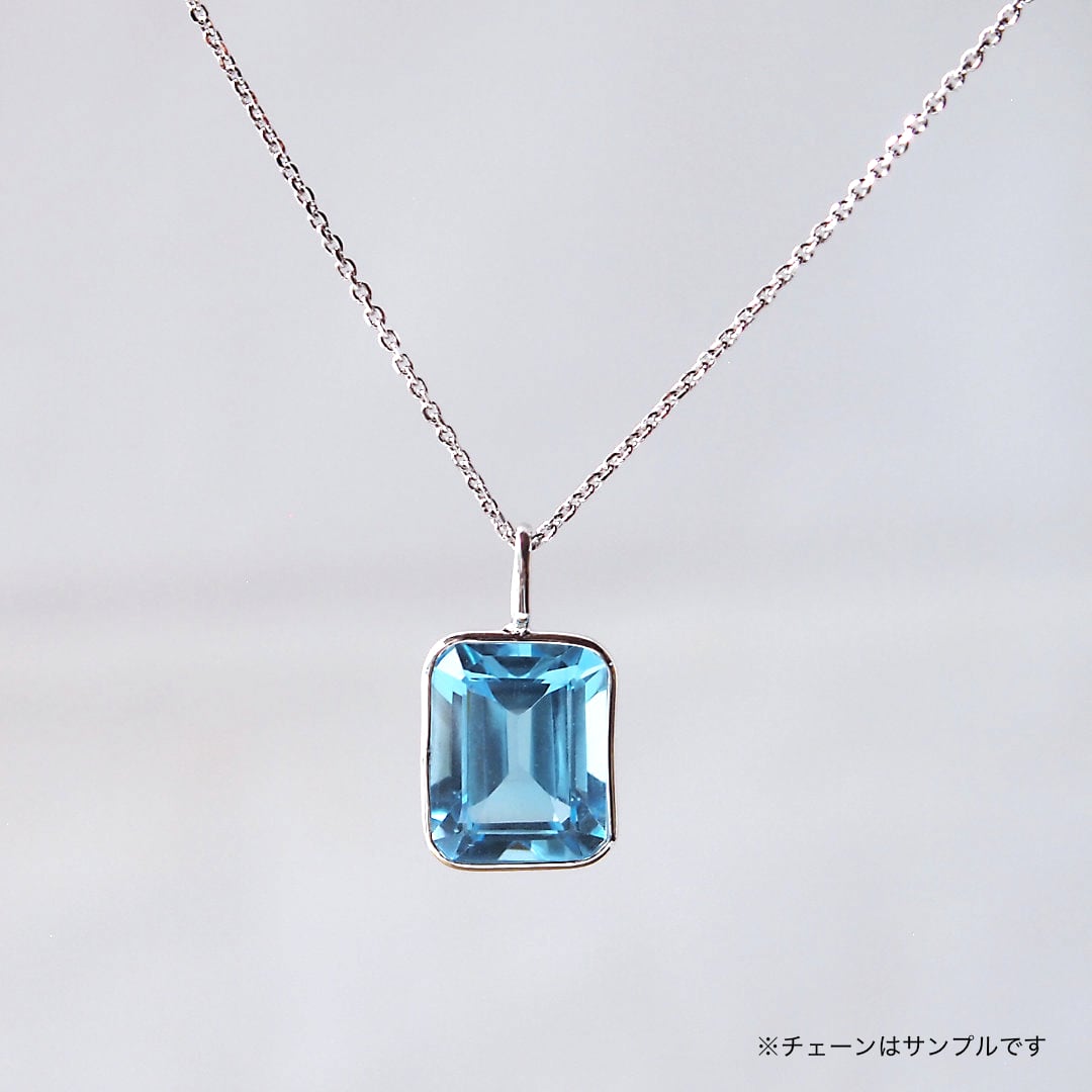 ブルートパーズのペンダントトップ K14WG 究極シンプル手巻き