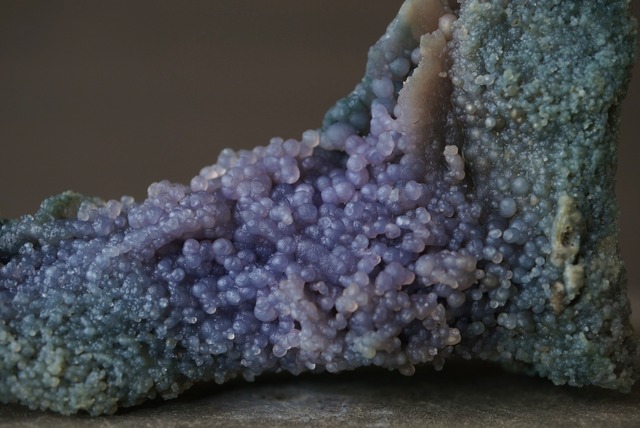 グレープアゲート(ボトリオイダル・アメシスト) Grape Agate (Amethyst) 1680