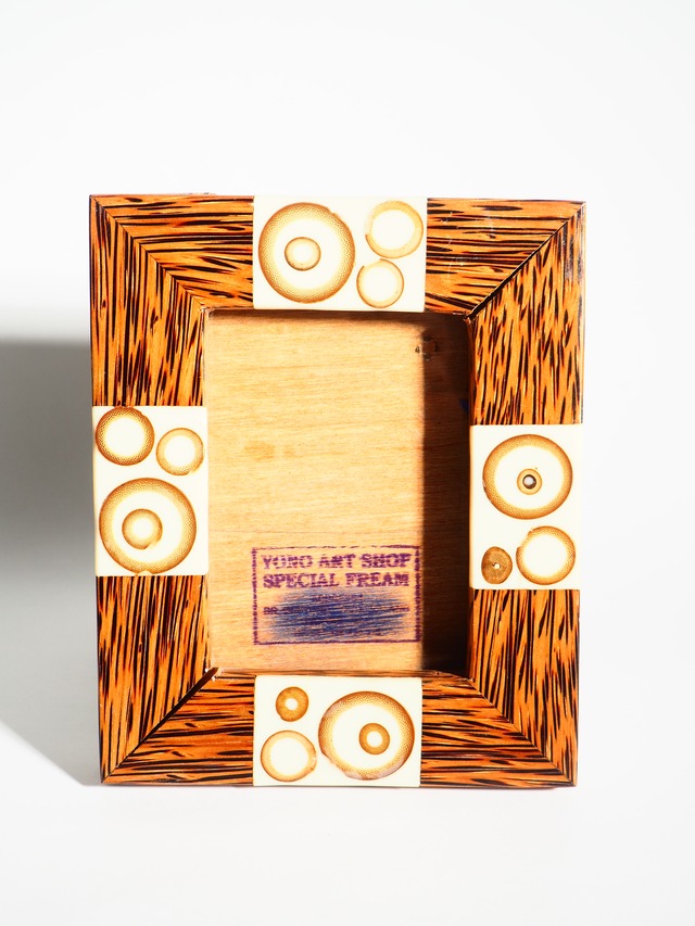 Woodgrain art photo frame