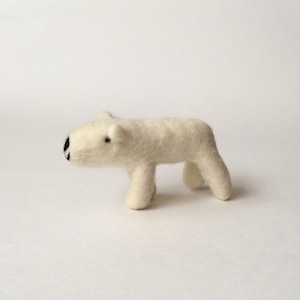 羊毛フェルトのシロクマ｜Wool Felt Polar Bear