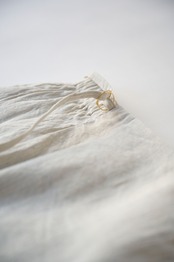 【suie】Bamboo linen skirt/バンブーリネンスリットスカート(シルバーグレー)