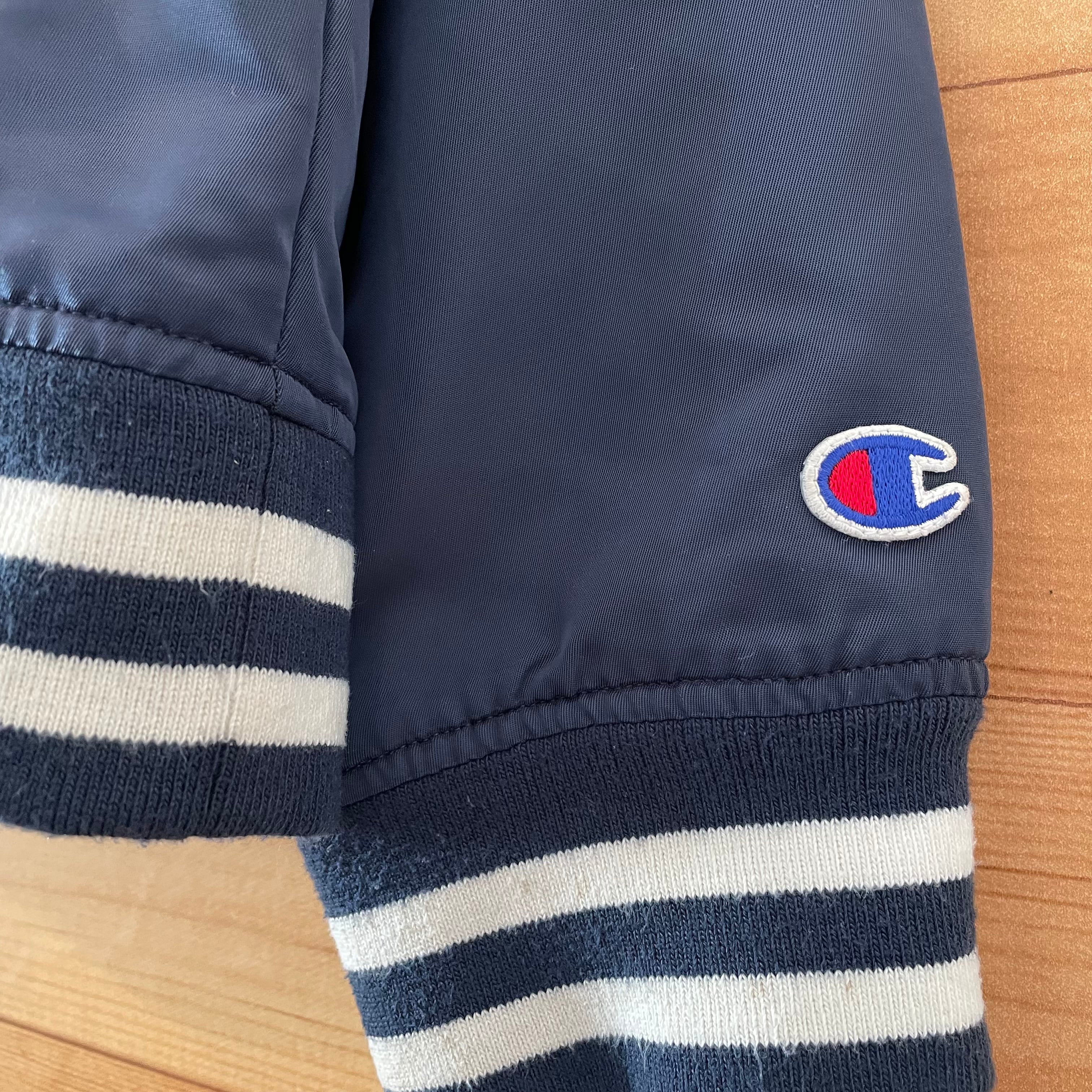 champion】スタジャン 刺繍ロゴ ナイロン ジャンパー ブルゾン L