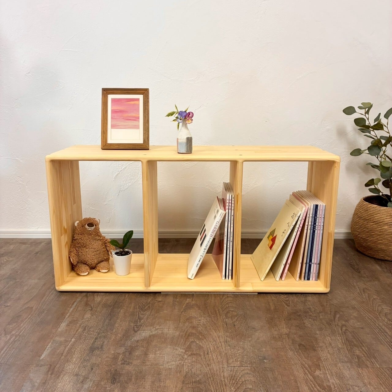 お子様も安心安全】角の丸い収納棚 棚の内側の角も無く安心 木製 お子様も安心安全】角の丸い収納棚 棚の内側の角も無く安心 木製