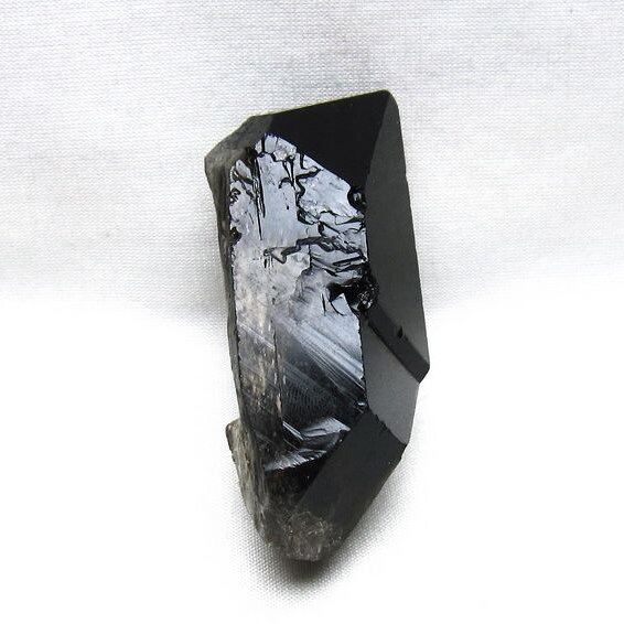 モリオン 黒水晶 原石 ブラジル産 一点物 171-8062