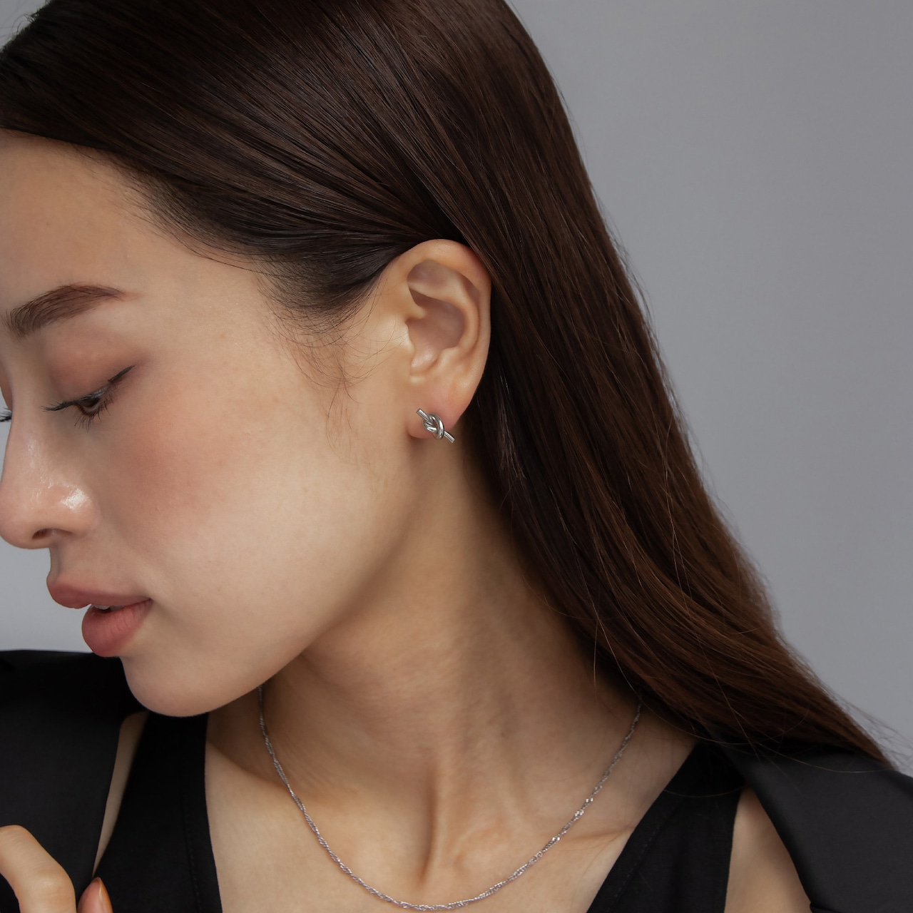 【ネコポス便】ピアス ノットスモールピアス 小さめ 結び 金属アレルギー対応 サージカルステンレス 2099