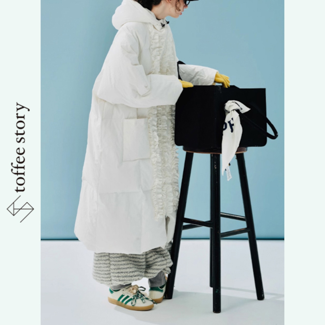 【2color】心躍る冬を演出する:モード感溢れるフリルたっぷりハイエンドダウンコート i0510