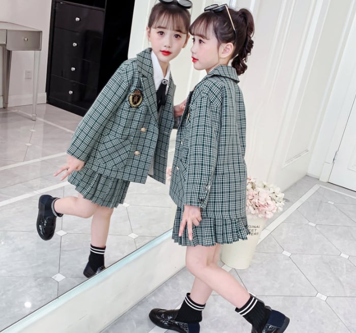 【フォーマルシーンで活躍☆ジャケット スカート セットアップ】スーツ セットアップ 子供服 女の子 キッズサイズ キッズファッション ジャケット  ブレザー スカート ワッペン付き フォーマル 2点セット おしゃれ チェック柄 110cm 120cm 130cm 140cm 150cm 160cm  ...