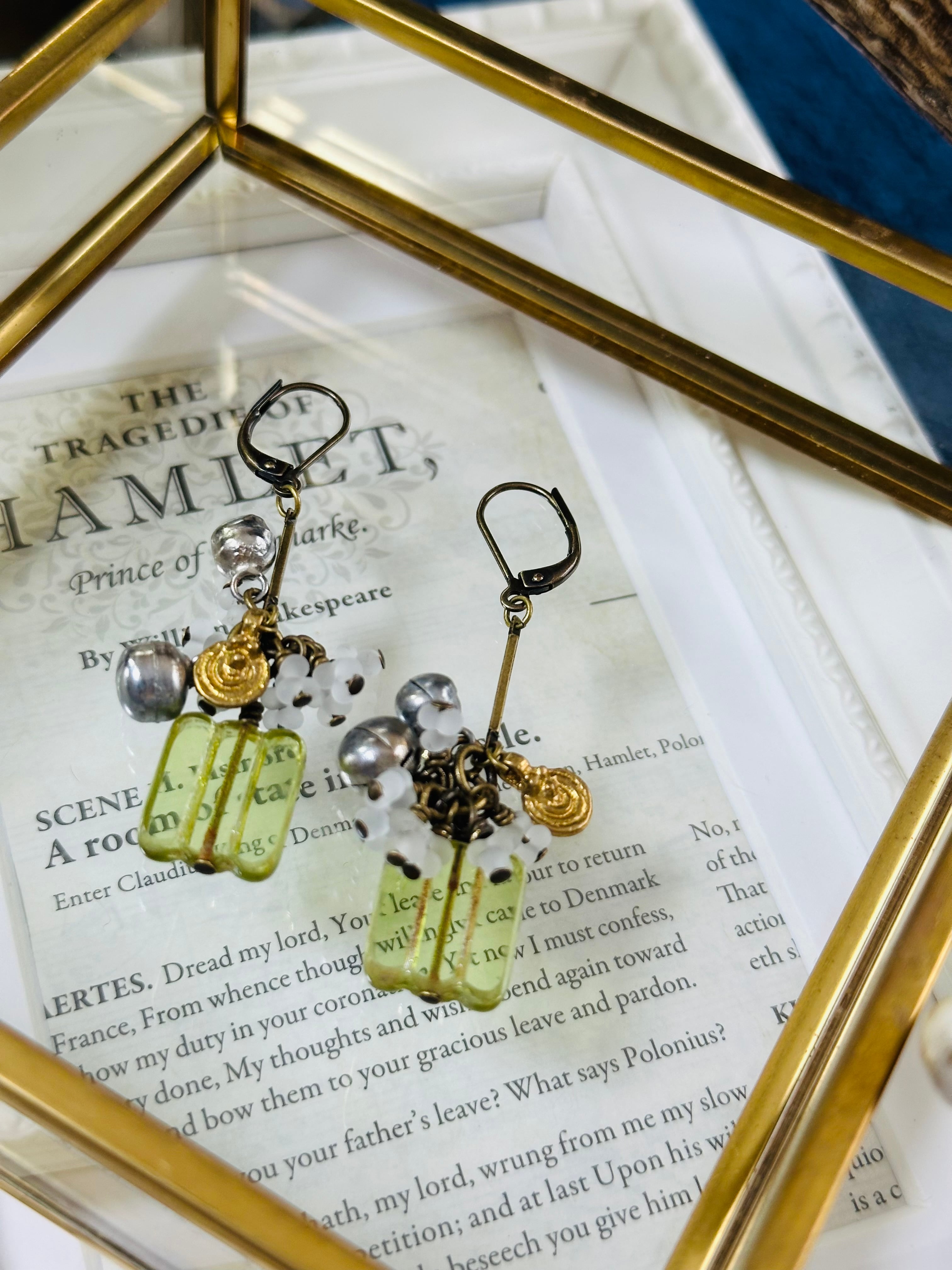 チェコビーズとファルファーレのピアス | A.soruto -ハンドメイド