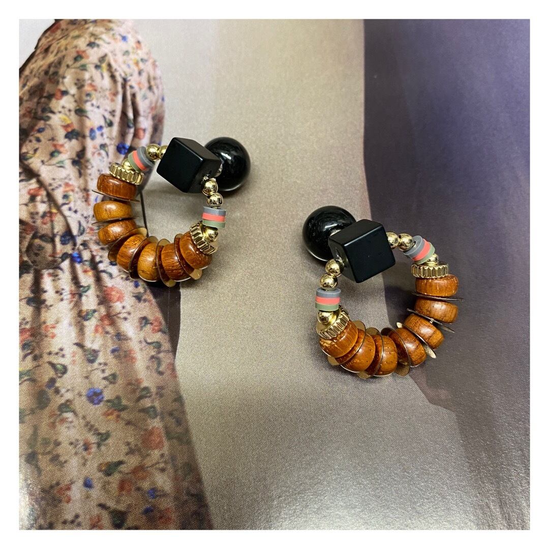 onyx cube wood circle