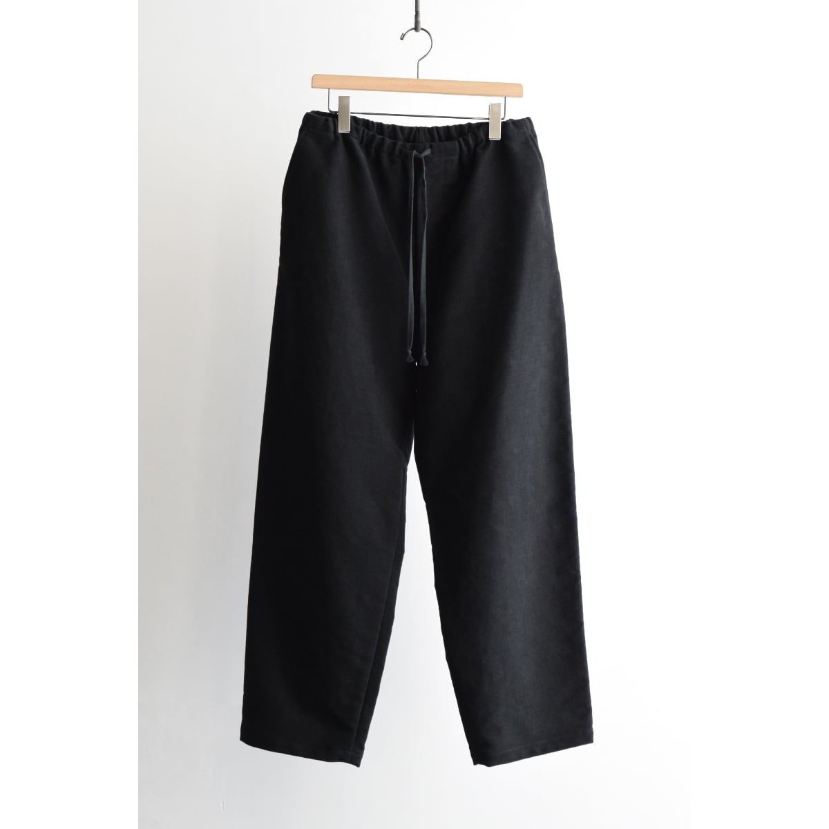 COMOLI ｜モールスキン ドローストリングパンツ | HJ GALLERY