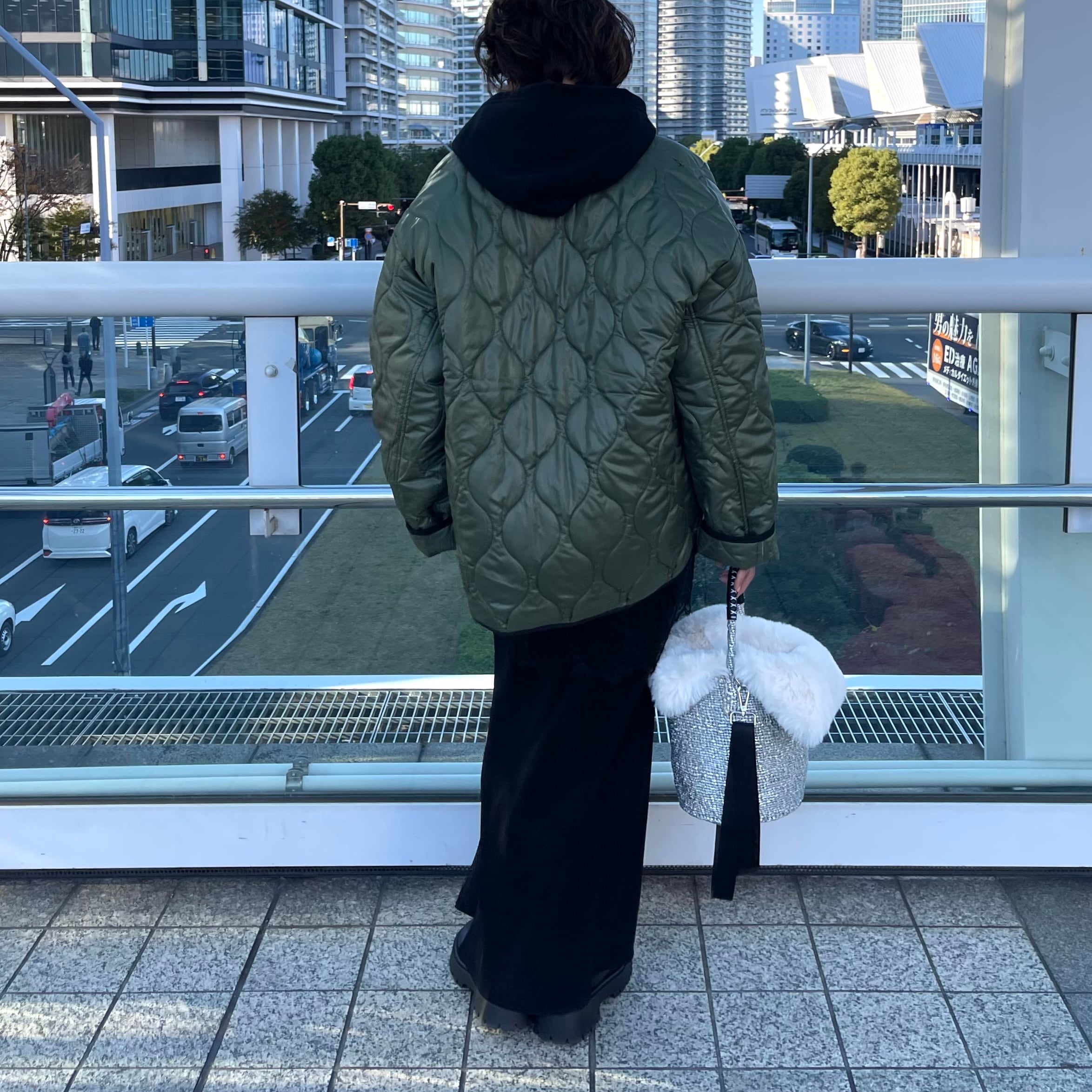 追加販売 】OVAL Shoulder Strap Kago-Bag / IVORY FLUFFY FUR | meong