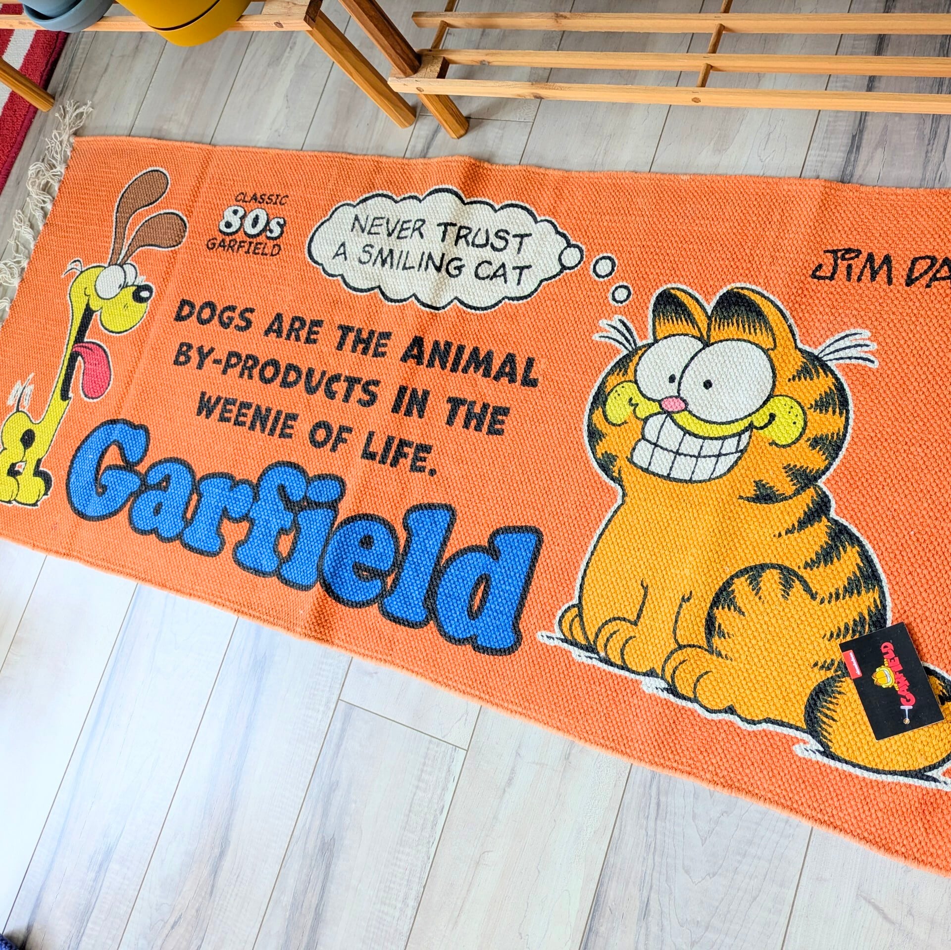 【 Garfield( ガーフィールド ) 】 『 NEVER TRUST A SMILING CAT 』KITCHEN MAT / キッチンマット / COTTON MAT /  コットン マット/ Floor Mat / フロアマット / ロングバージョン〚アメリカン雑貨 アメトイ〛