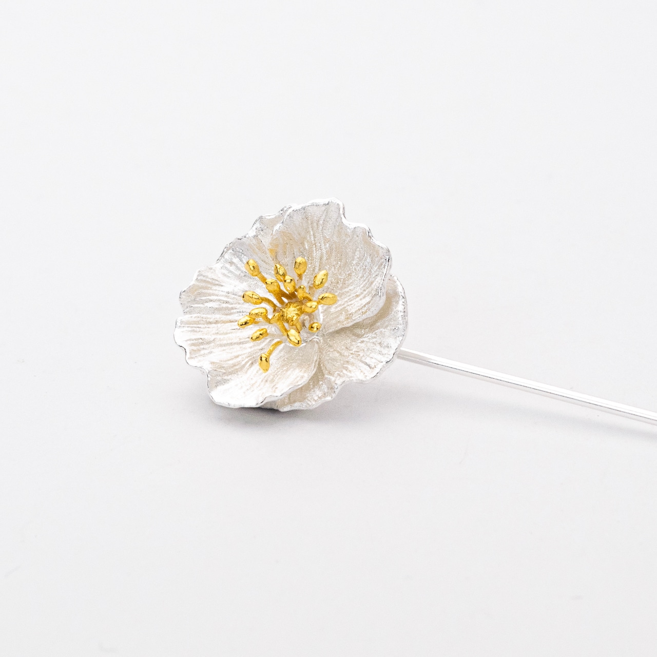 〔K18YGP〕咲くポピー　ブローチ
