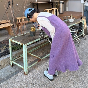 ビッグシルエットフラワーモチーフニットキャミワンピース_LN03760