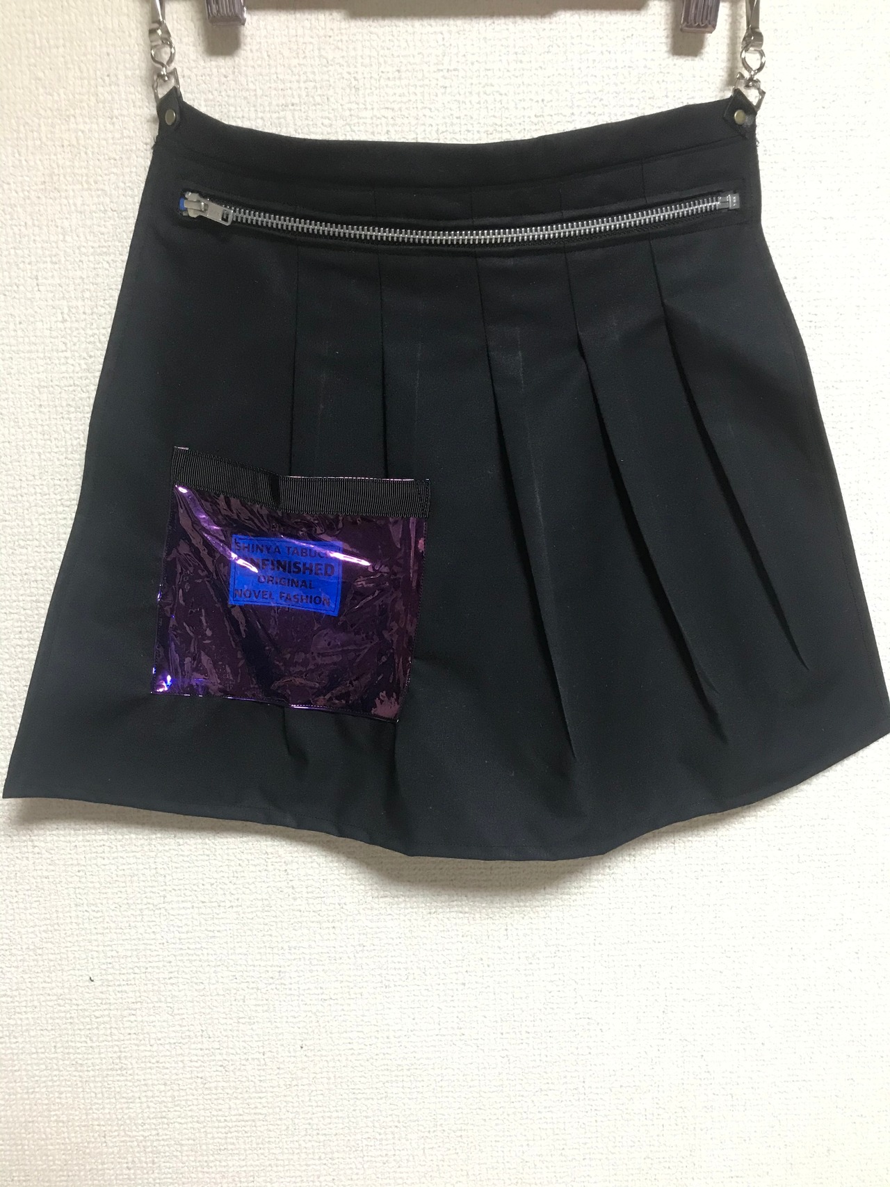 UNFINISHEDボンテージパンツ前掛けバムフラップ