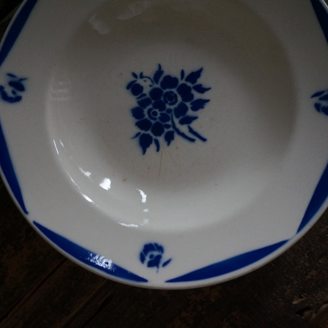 古いフランスの陶器皿