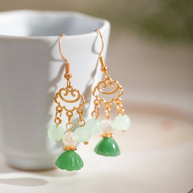 【雲鬢月華シリーズ】★チャイナ風耳飾り★ ピアスORイヤリング アクセサリー レディース フリンジ 緑