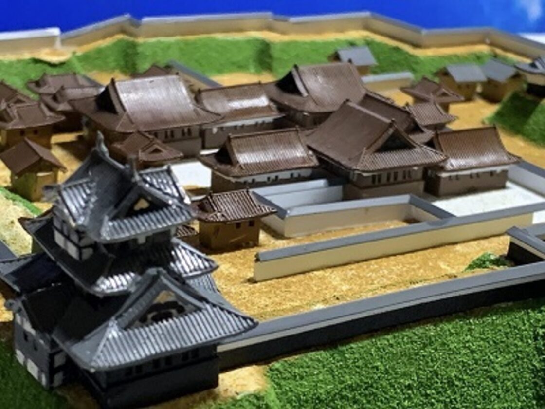 132☆完成品 高田城 ケース付き 新潟の城 お城 模型 ジオラマ 