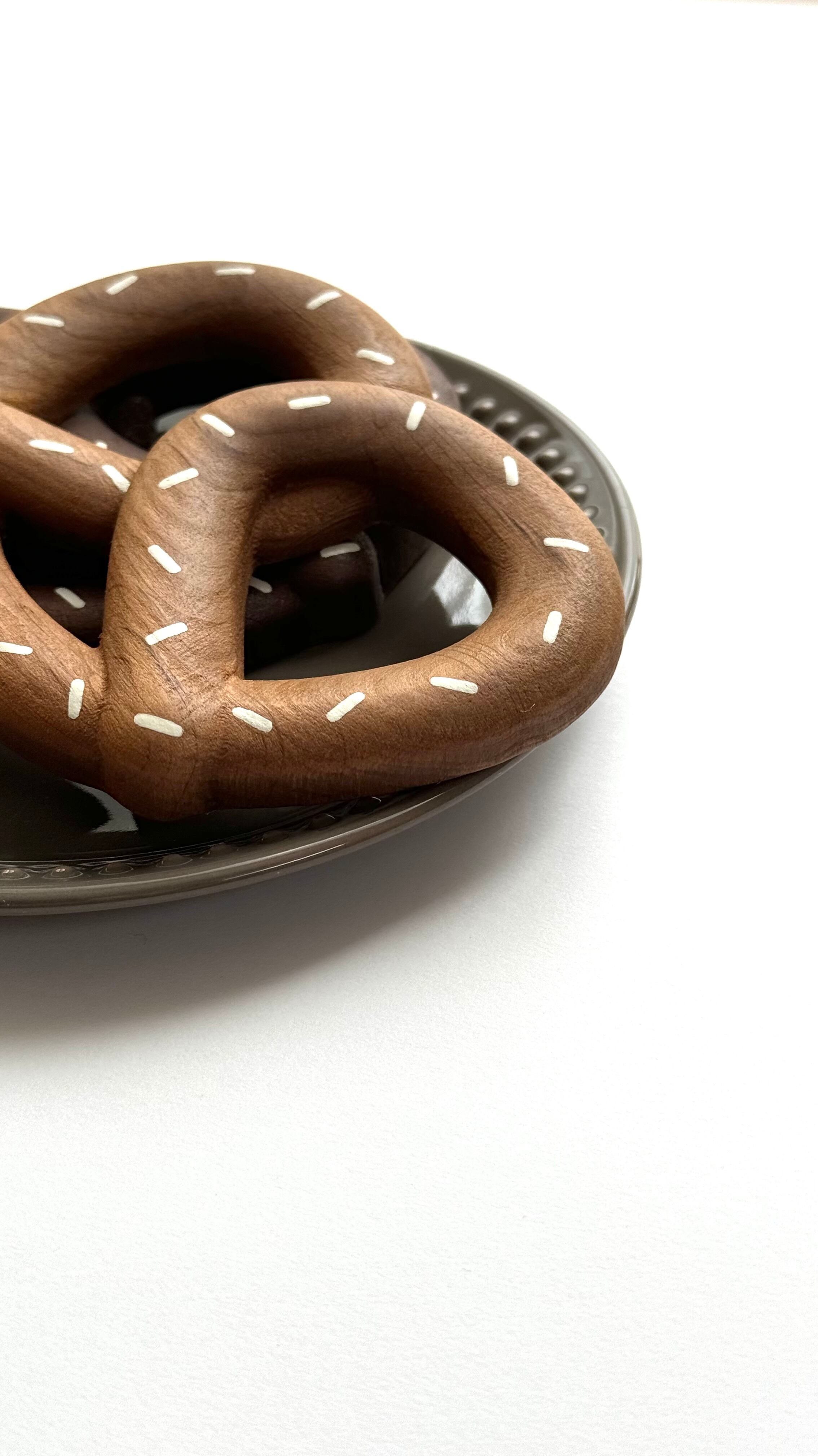 即納】WOODEN PRETZEL 木製プレッツェル | yumyumyummy