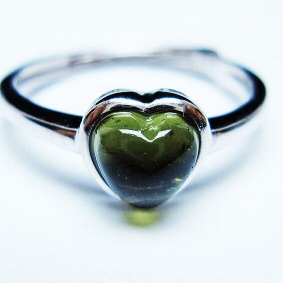 モルダバイト リング モルダウ石 指輪 ハート フリーサイズ 12号 一点物 メール便可 [M便 1/20] 199-653