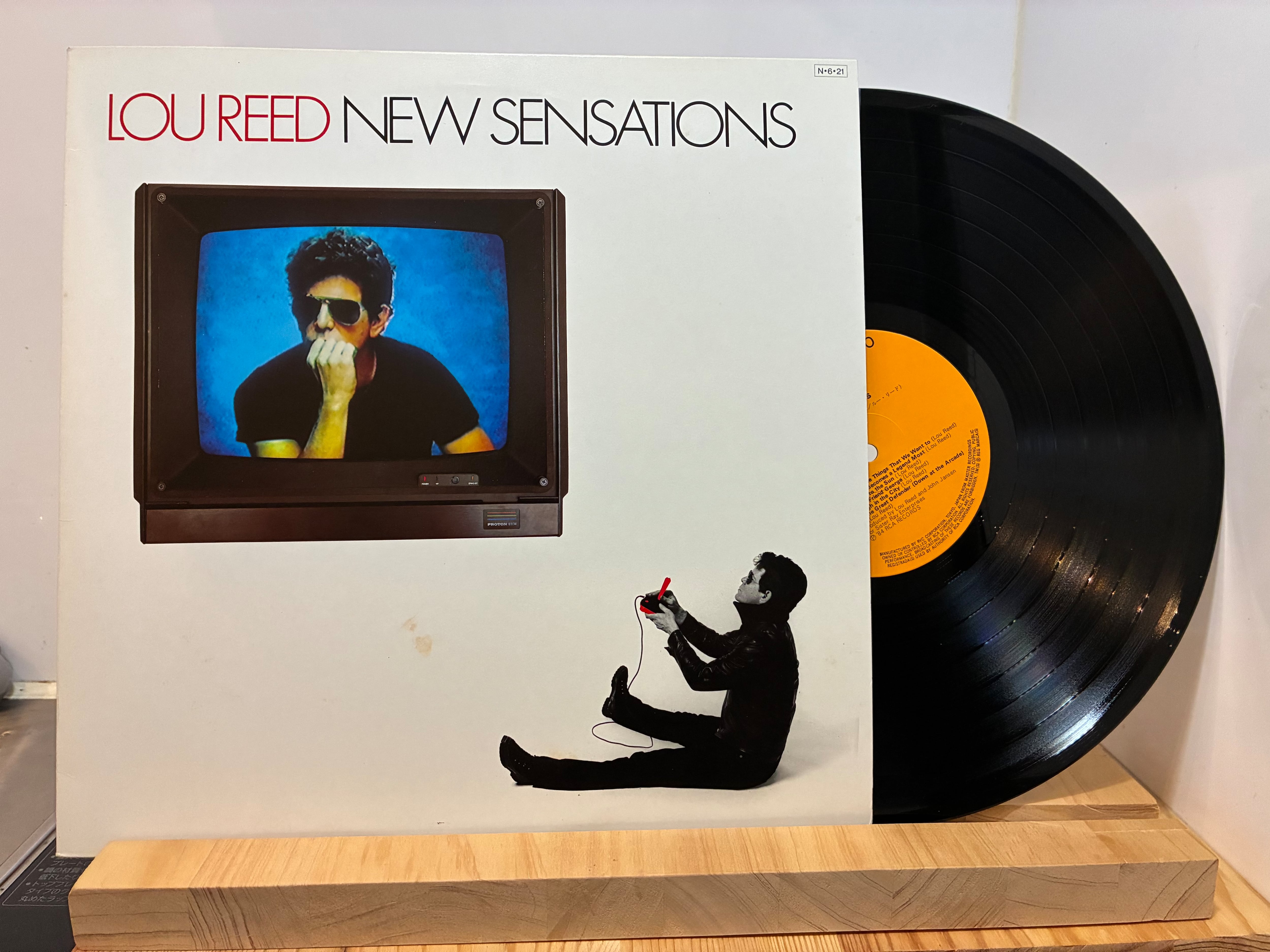 LOU REED / NEW SENSATIONS | sixteen records (シックスティーンレコード)