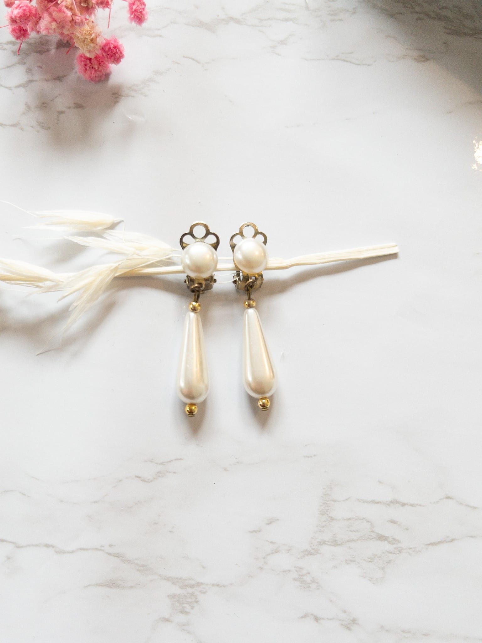 Gold and Pearl Swing Earring Ollie London Vintage《オリー・ロンドン・ヴィンテージ》