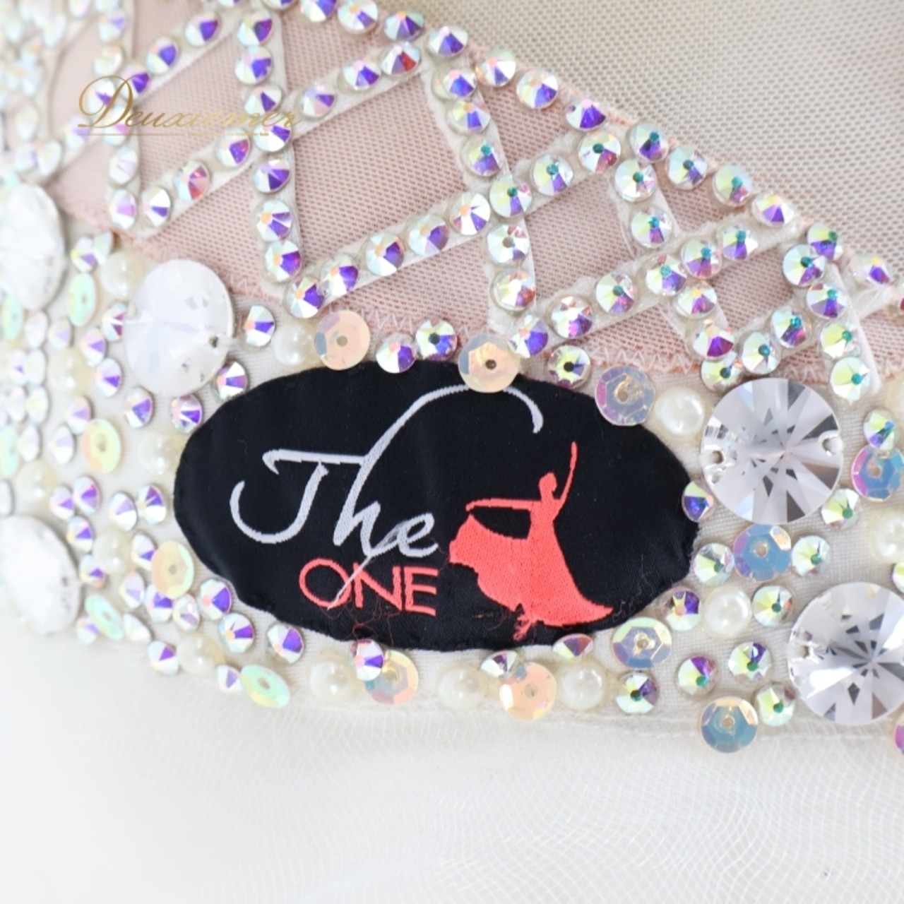 社交ダンス 衣装 The ONE スタンダード ドレス ワンピース スタンダードドレス 白 羽 綺麗 デモ 競技 ダンス パーティ 発表会 ホワイト系 フロート スカート ボリューム 豪華 エレガント フォーマル パーティードレス 発表会用 衣装 レディース