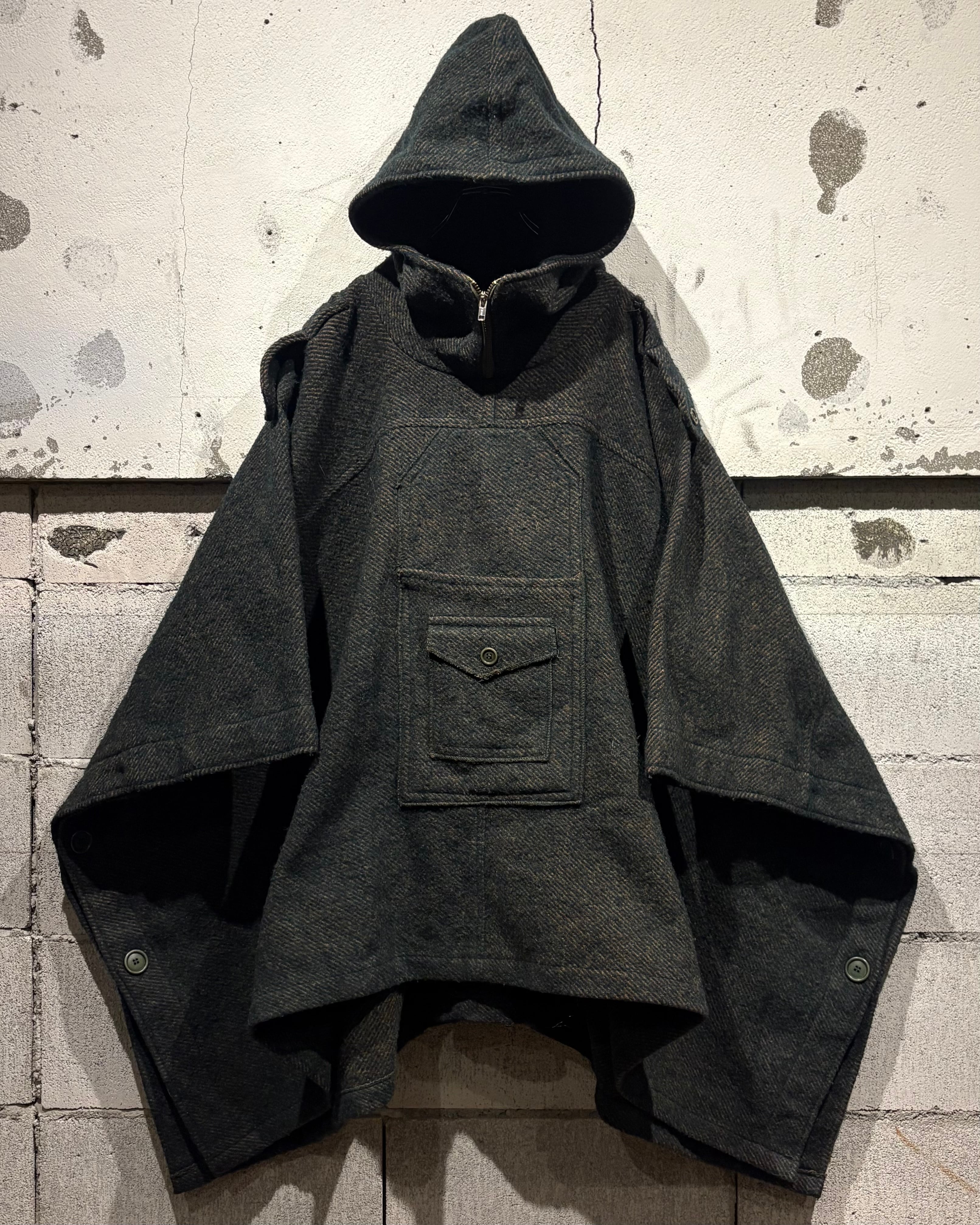 Caka otto】 60's Vintage Pocket Gimmick Hooded Wool Poncho | Caka