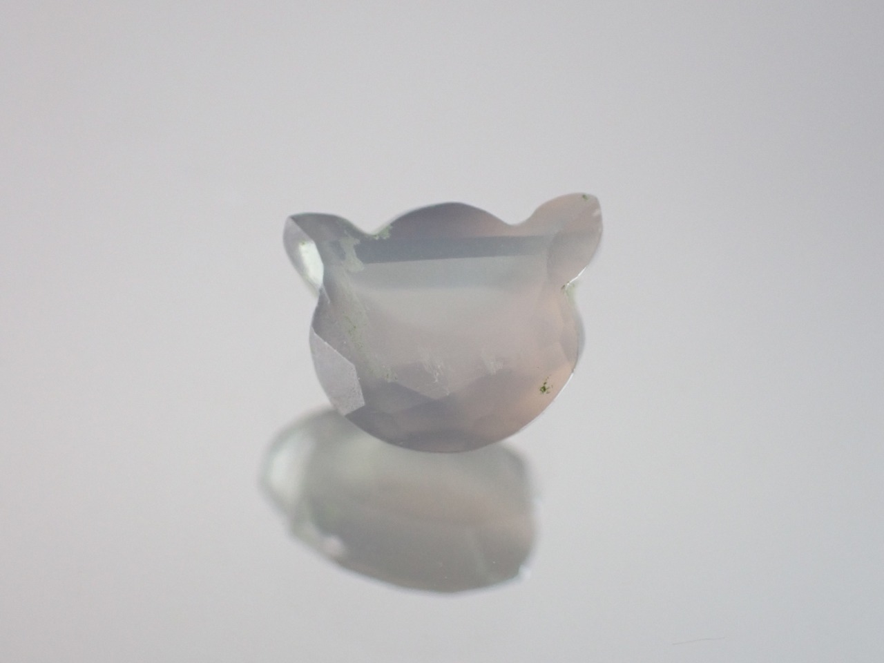 グレーカルセドニー（猫カット）　1.59ct　[C13‐590]