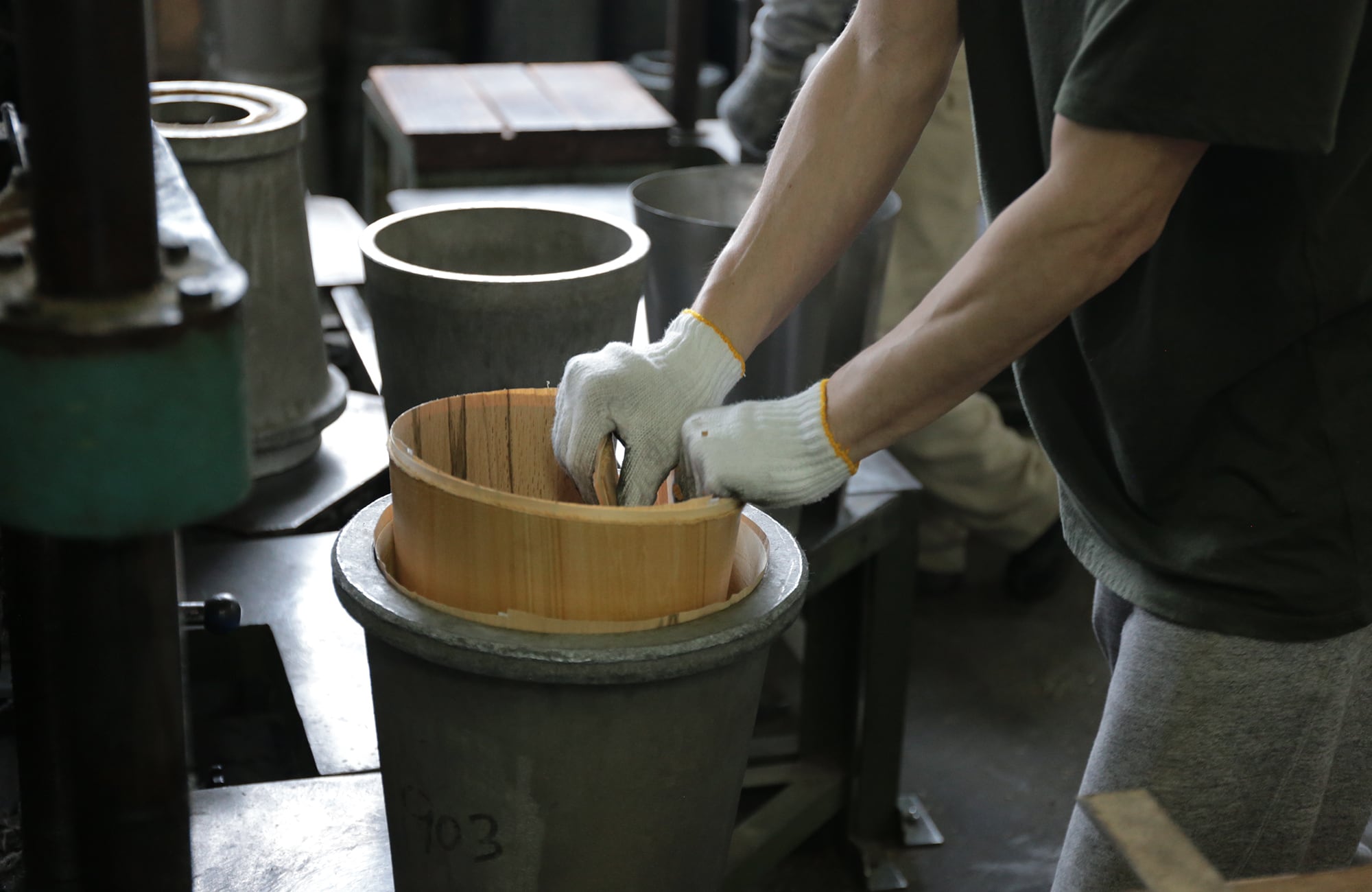 ダストボックス903 / 樫・支障木 | iwakagu STORE