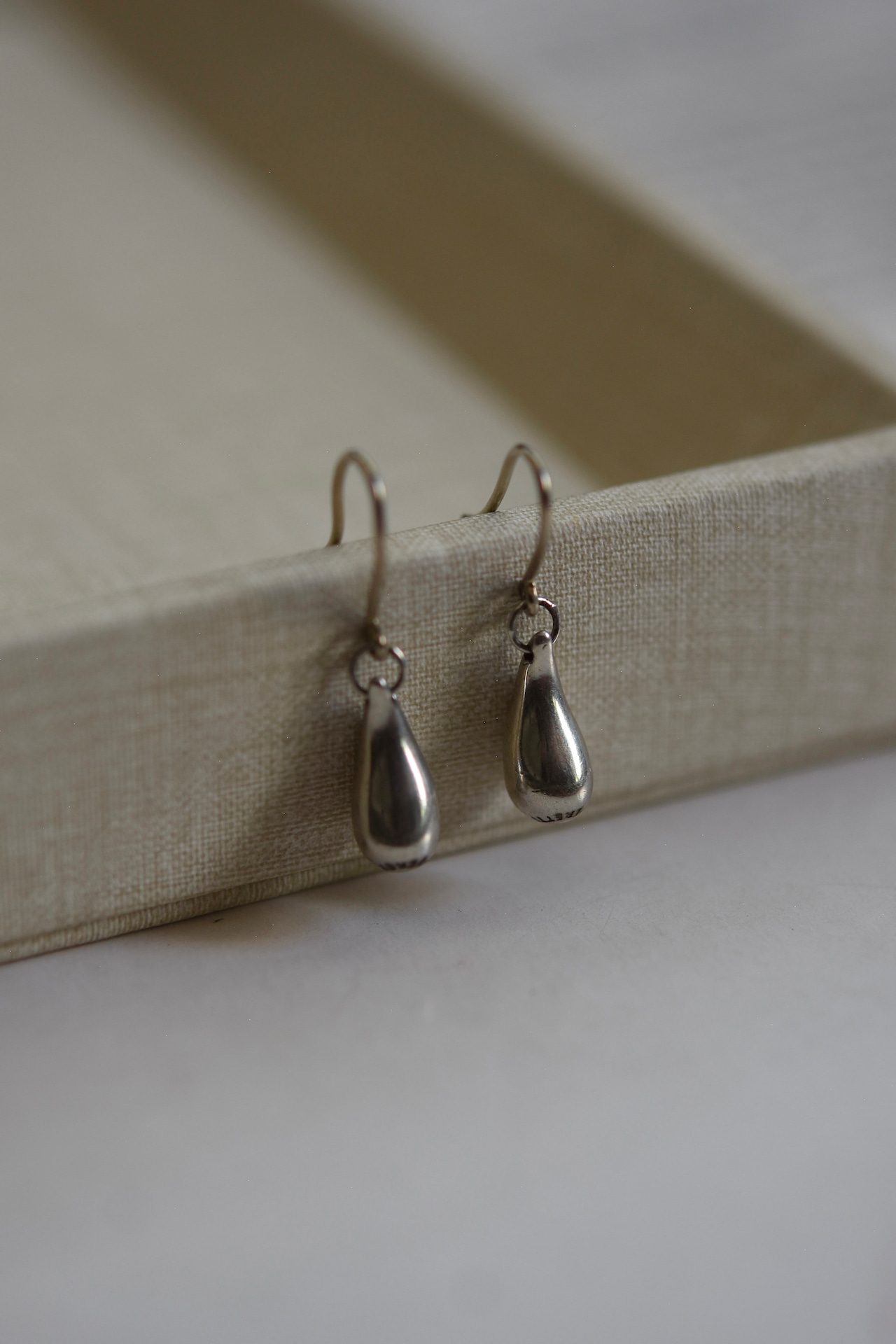 IORI/"Tiffany& Co." pierced earrings/Teardrop