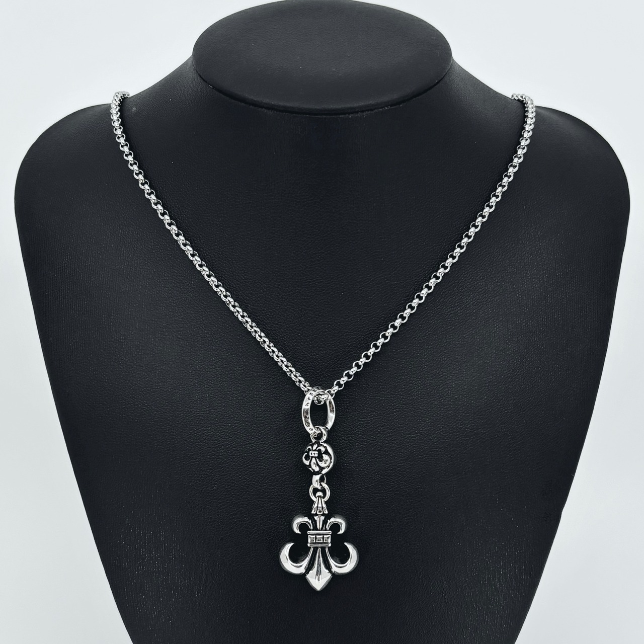 クラシックフレア ペンダント ネックレス SV925