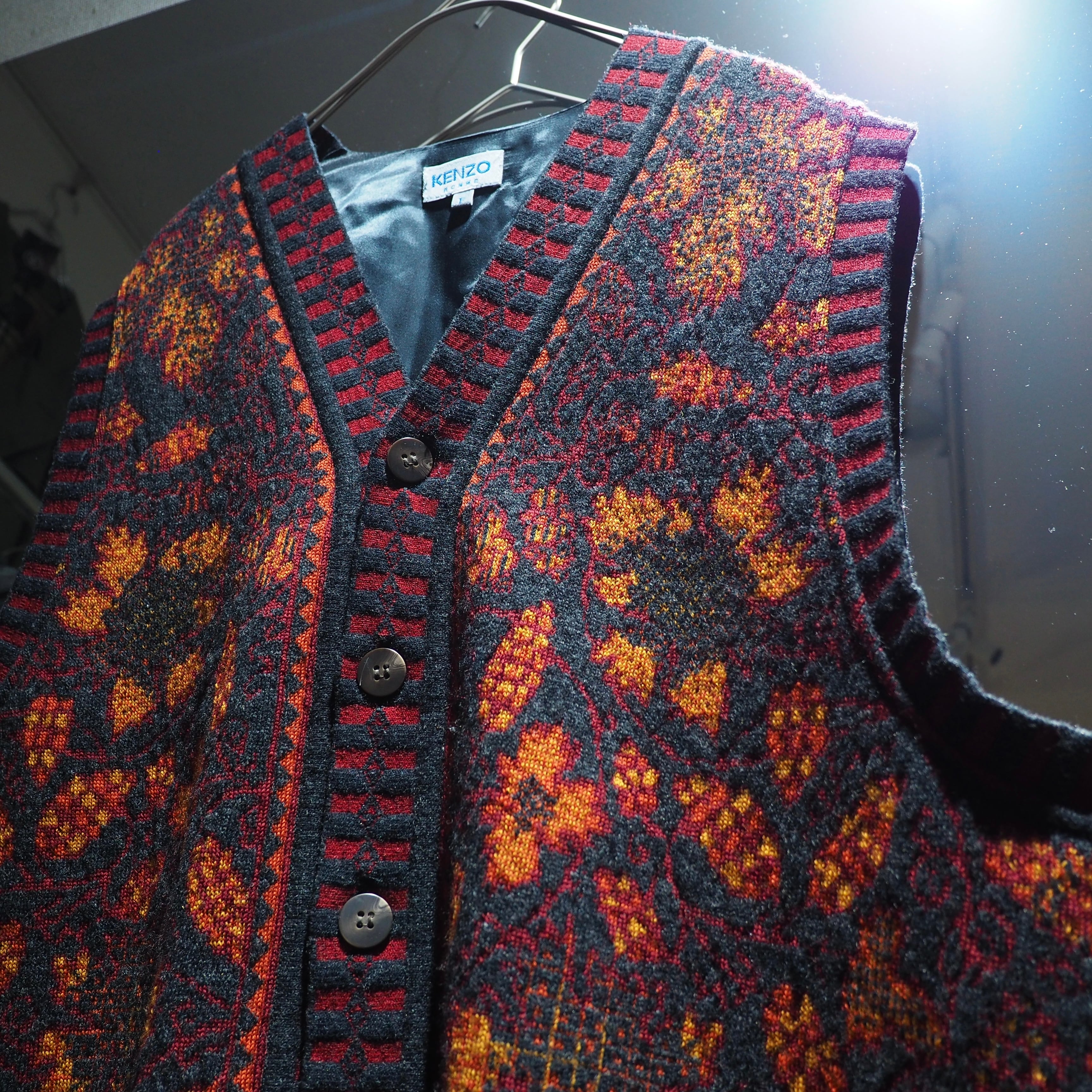 " OLD KENZO " Beautiful Flower Embbossed vintage knit vest