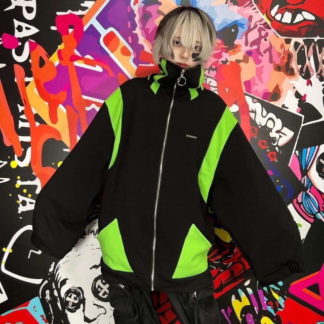 《抽選限定プレゼント大特価》BICOLOR HIGH-NECK CYBER OUTER【内側防寒仕様】