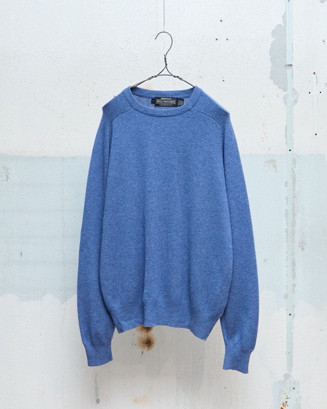 100% cashmere crew neck knitted sweater / Made In ITALY / LIGHT BLUE