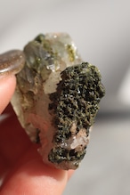 エピドート「水面の輝き」Epidote|天然石 原石 鉱物 パワーストーン | EP-A-002