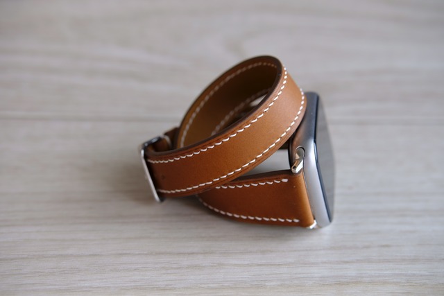 【送料無料】高級革使用のApple Watchベルト　2重巻きタイプ　時計ベルト オレンジ　レザー　腕時計　革ベルト　皮　革