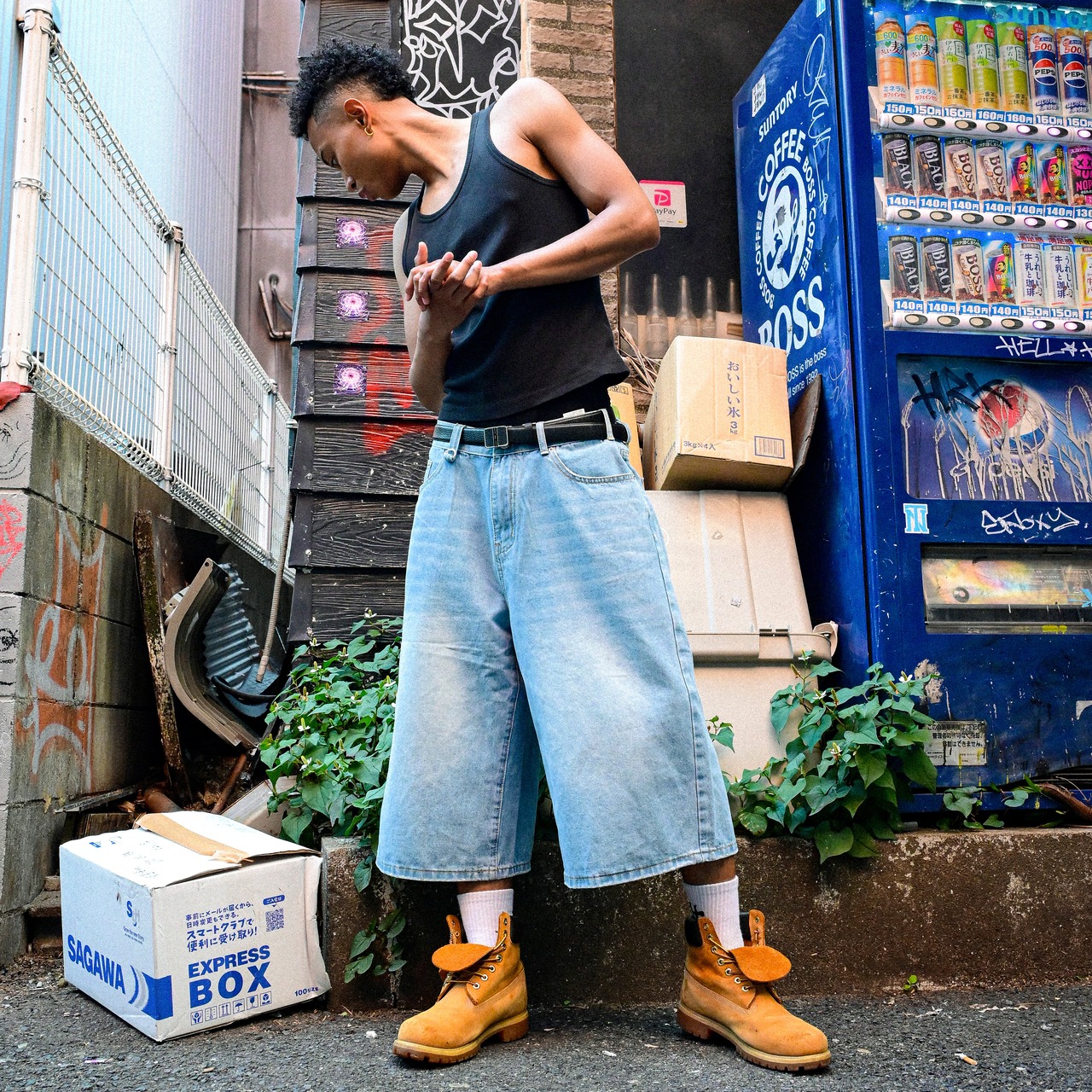 VINTAGE FADED EXTRA BAGGY JORTS