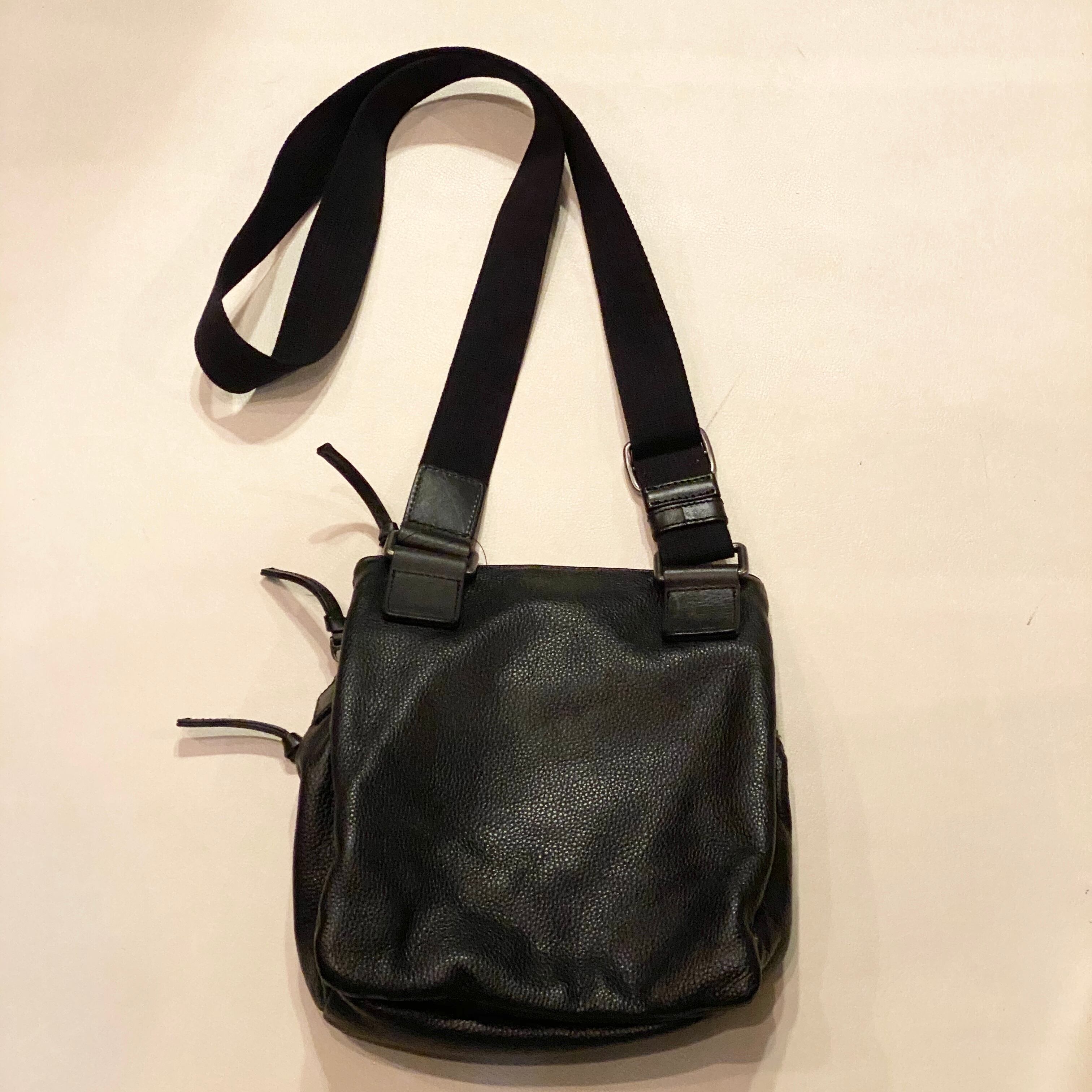 DOLCE&GABBANA black leather multi pocket shoulder bag | NOIR ONLINE