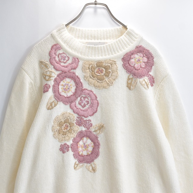 alfred dunner アルフレッドダナー 立体 花柄 刺繍 ビーズ スパンコール モールヤーン ニット セーター プルオーバー オフホワイト USED ヴィンテージ ビンテージ 古着 レディース 2X