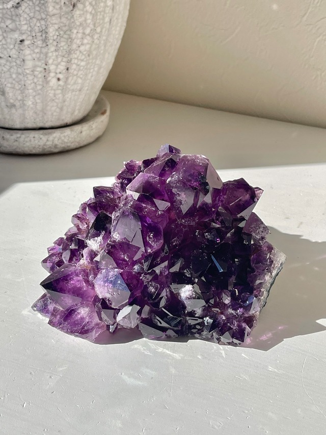 ブラジル産　最高グレード　高波動アメシスト/ Top grade high energy amethyst cluster