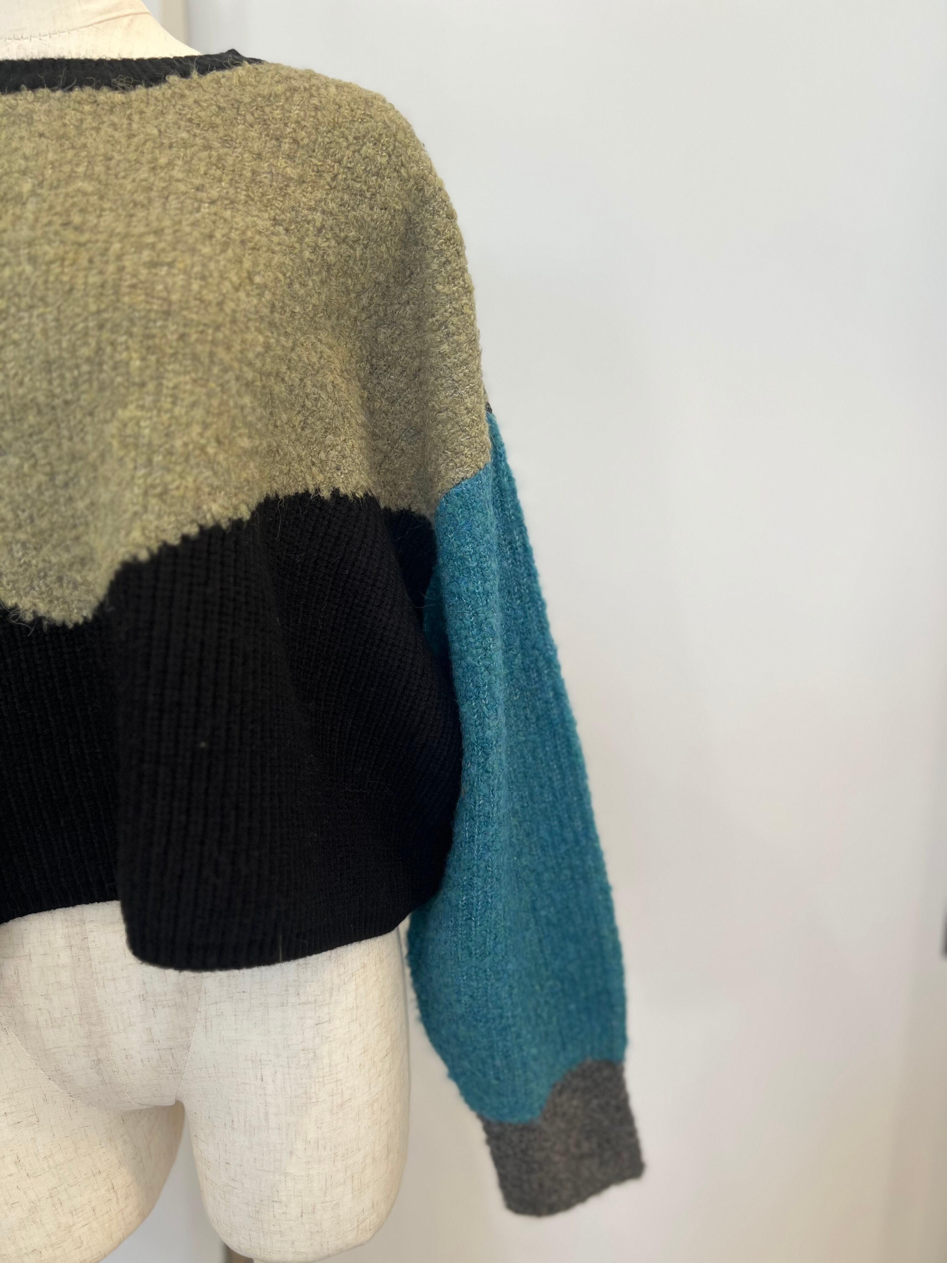 【SELECT】カラーブラックショート丈ニット　29-0451