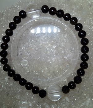 大特価ブレスレット　～魔や邪を打ち砕く強いパワーを持って内面に目を向けさせ自己改革を助けてくれます。