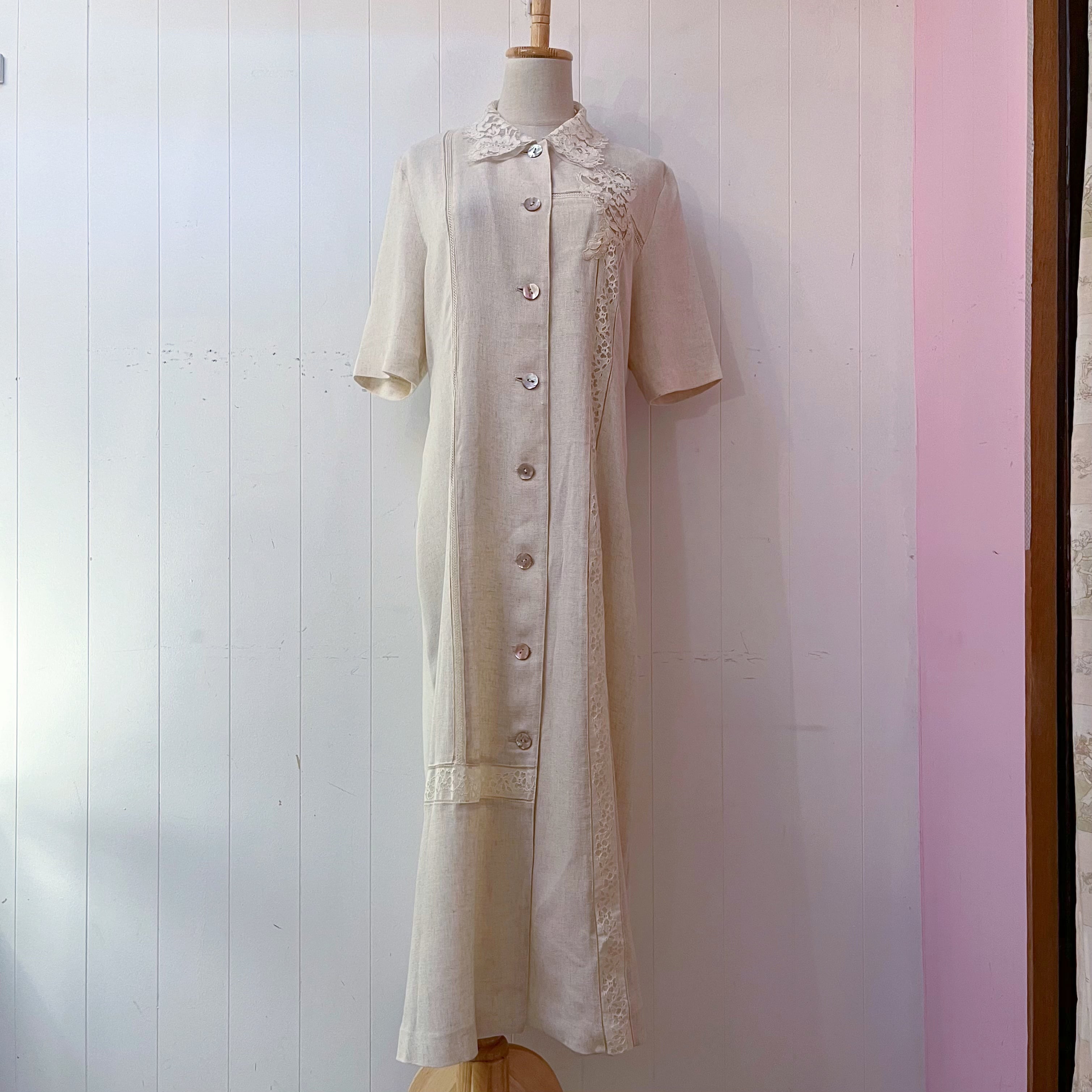lace collar linen beige one-piece