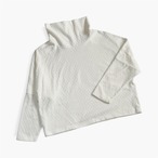 ダイヤ型の型押しが特徴 きれいめトップス クロップド丈ハイネックトレーナー｜ホワイト｜サムネイル12