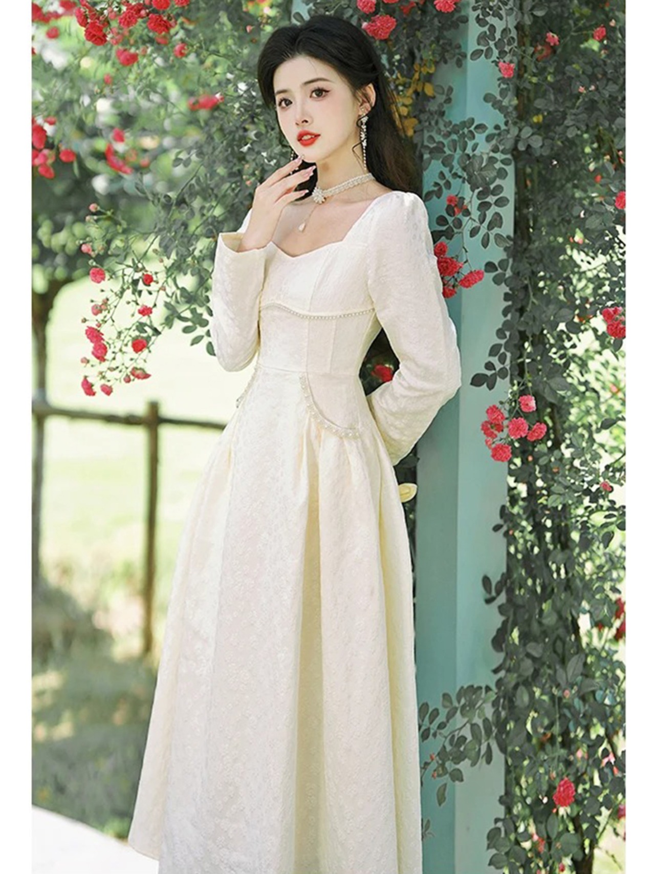 【0165】White Jacquard Fairy Long Sleeve Dress