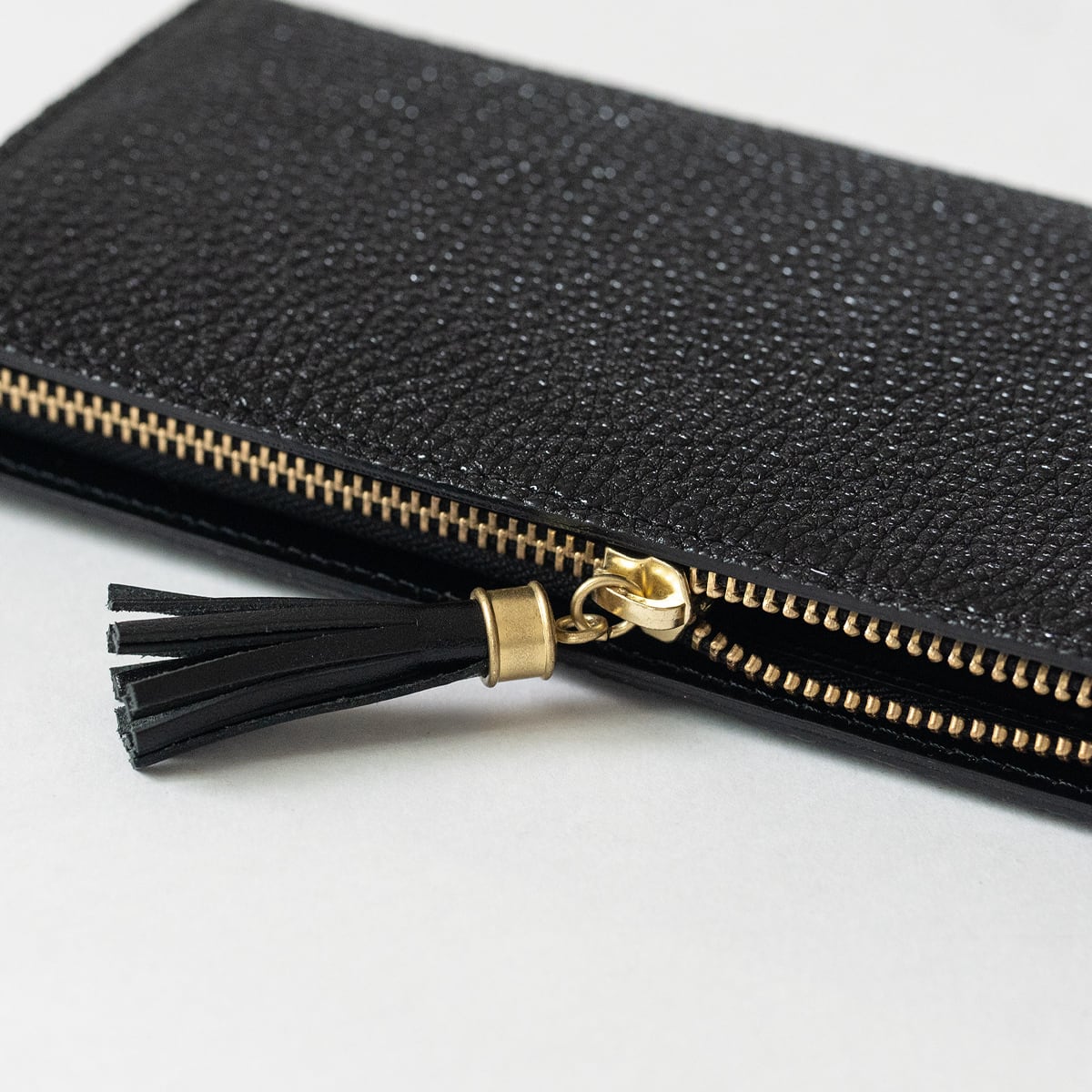ウォレット ラウンドジップ 姫路黒桟革(ブラック) | ケイシイズ 【公式