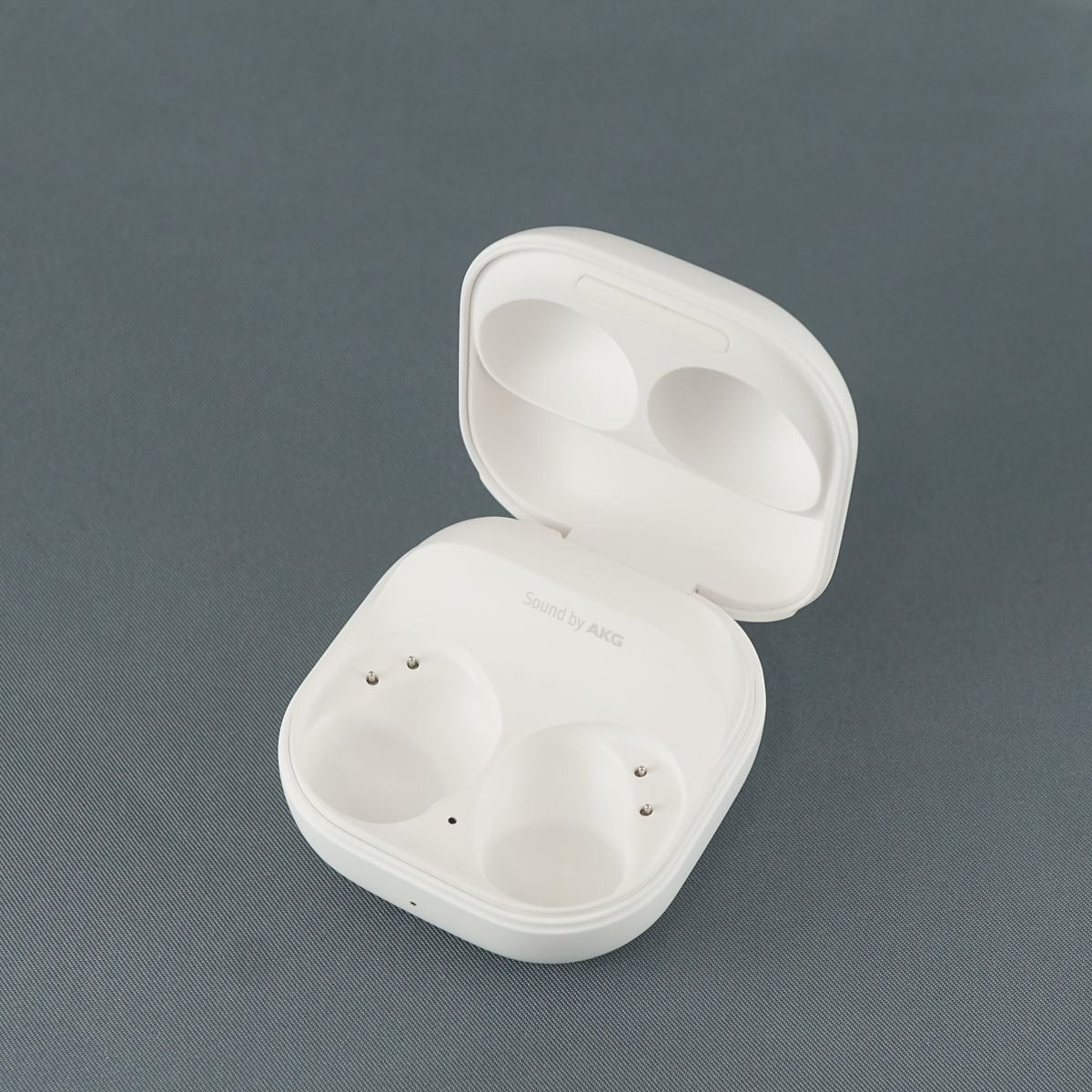 Samsung Galaxy Buds2 Pro 充電ケースのみ USED美品 SM-R510 充電器 チャージングケース ギャラクシーバッズ ワイヤレス充電 完動品 V0813 | ウィット 鉄道忘れ物 販売 ブランド 傘 カメラ イヤホン Airpods アパレル 帽子 キャップ ハット 雑貨 Samsung Galaxy Buds2 Pro 充電ケースのみ USED美品 SM-R510 充電器 チャージングケース ギャラクシーバッズ ワイヤレス充電 完動品 V0813 | ウィット 鉄道忘れ物 販売 ブランド 傘 カメラ イヤホン Airpods アパレル 帽子 キャップ ハット 雑貨