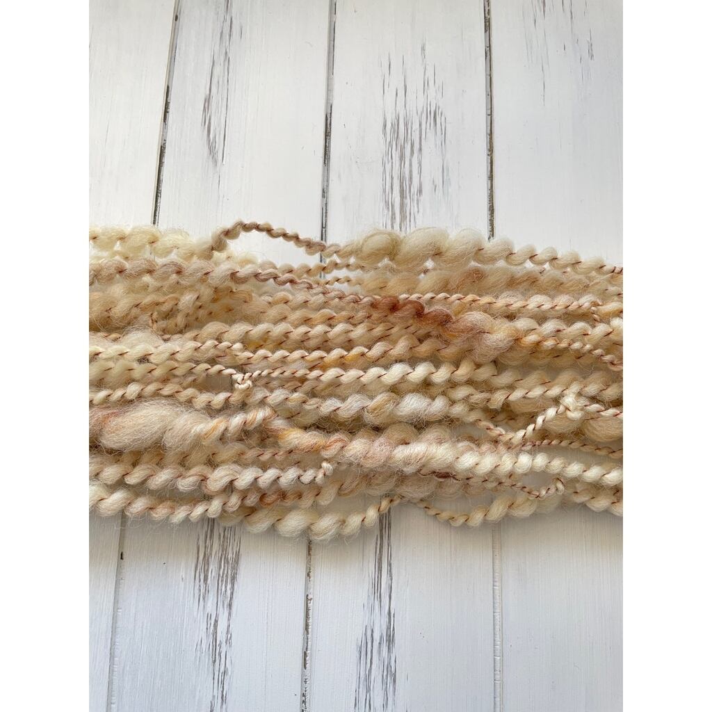 アートヤーン 手紡ぎ糸【24-0106】